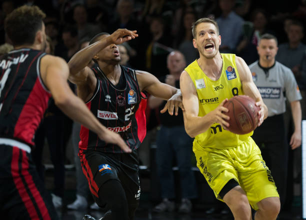 多方面都要 多方面都要